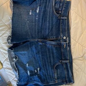 Old navy boyfriend shorts